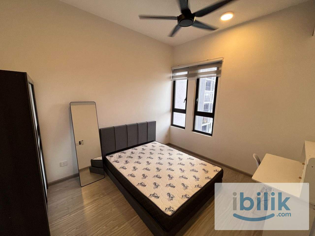 Fully Furnished🔥Big Room attached Sharing Bathroom at The Arcuz Residences @ PJ Kelana Jaya - Image 2
