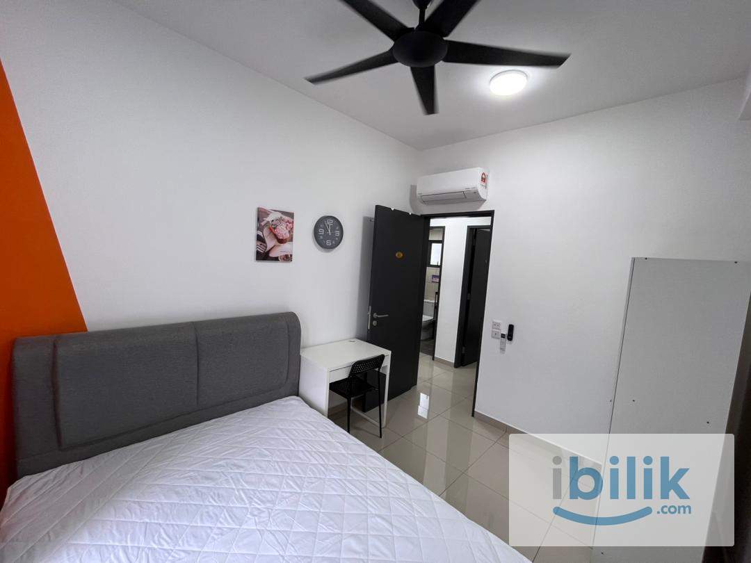 Fully Furnished🔥Middle Queen bedroom at D'Quince Residences @ Damansara Perdana - Image 1