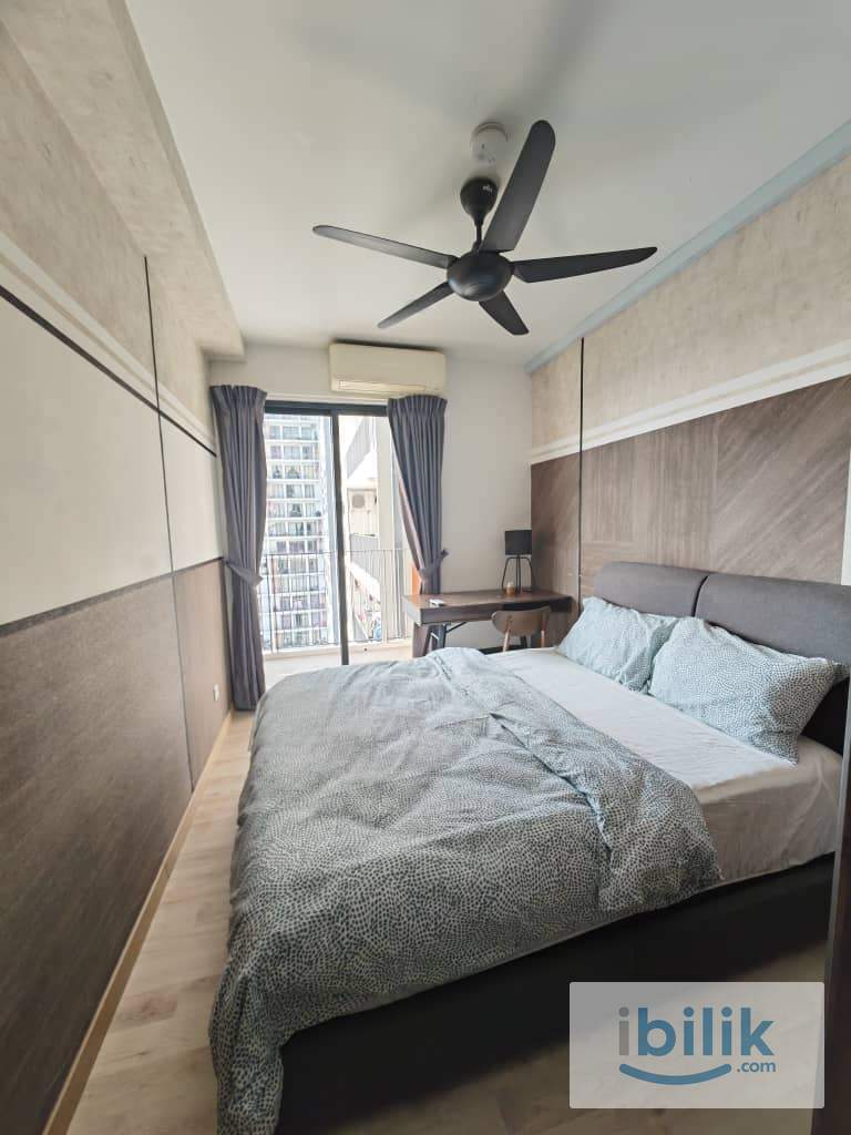 Fully Furnished 👍Middle Queen bedroom at Emporis @ Kota Damansara - Image 6