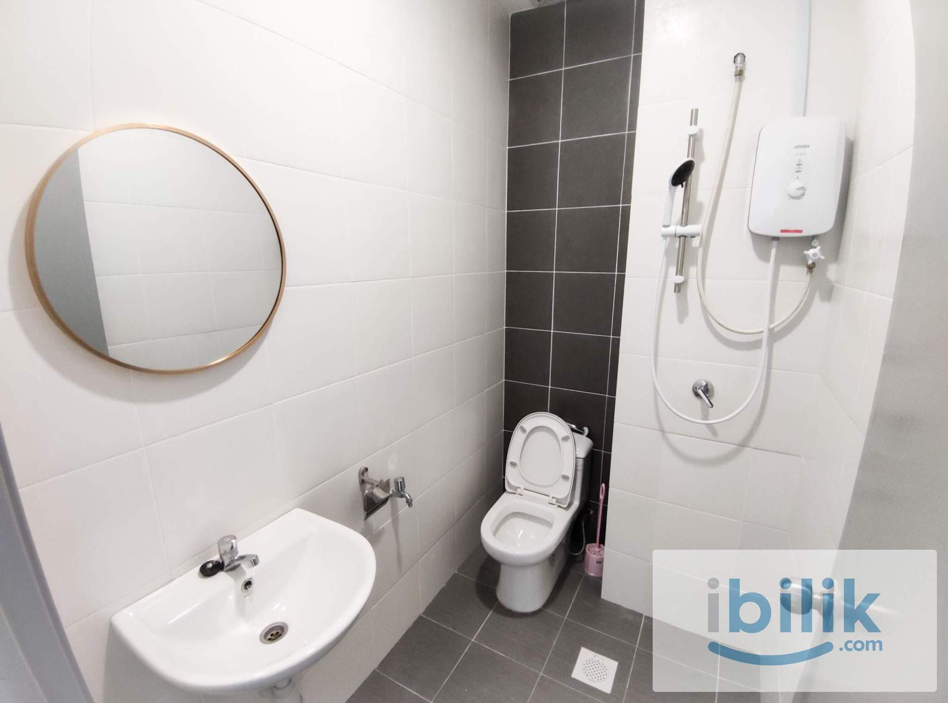 DAMAI PERDANA MEDIUM ROOM FOR RENT BALAKONG NICE UNIT! - Image 7