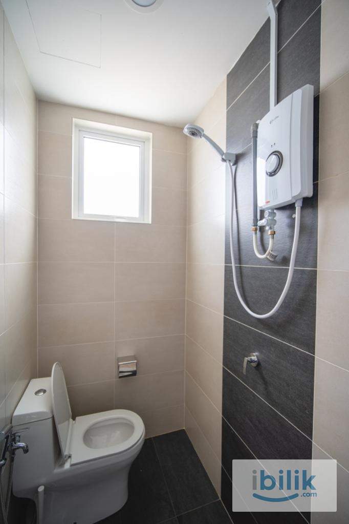Master Room Pinnacle Sri Petaling For Rent FREE WIFI - Image 5