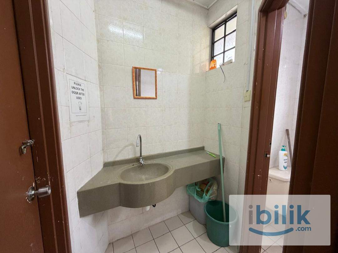 😍🏠 Big & Cozy Room @ Bandar Utama | Fully/Partial Furnished | Ready to Move - Image 5