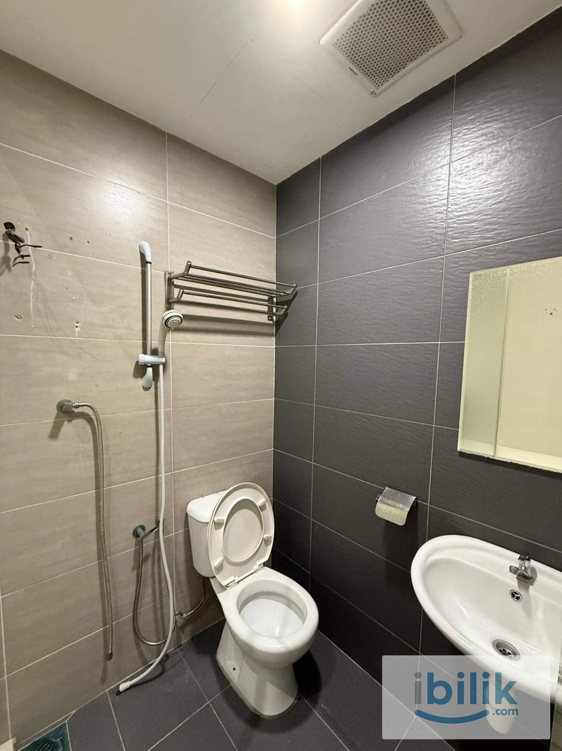🏡 Low Deposit Co-Living Room at Dream Inn @ Mahkota Cheras	🏡 - Image 1