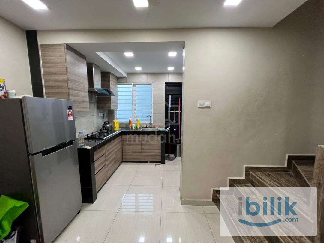 Room in Teres House Jalan Bunga Cempaka 6a, Taman Muda Cheras MRR2 🟡 - Image 3