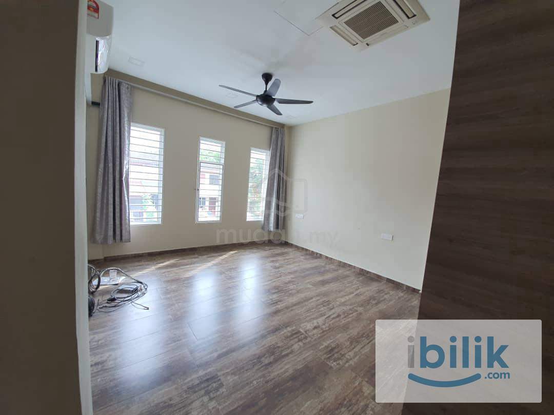 Room in Teres House Jalan Bunga Cempaka 6a, Taman Muda Cheras MRR2 🟡 - Image 1
