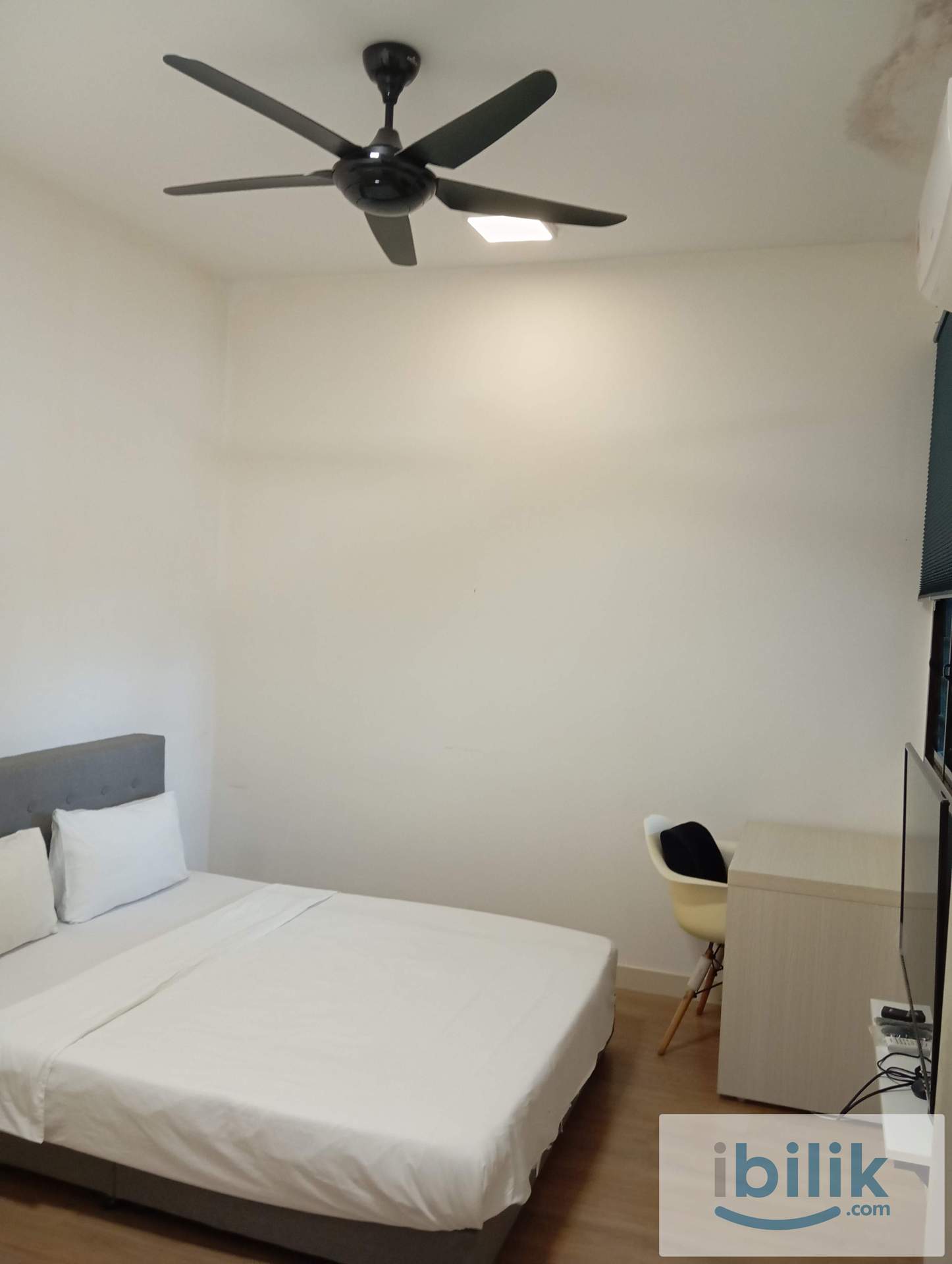Putra Heights Spacious f/f room for rent  - Image 1