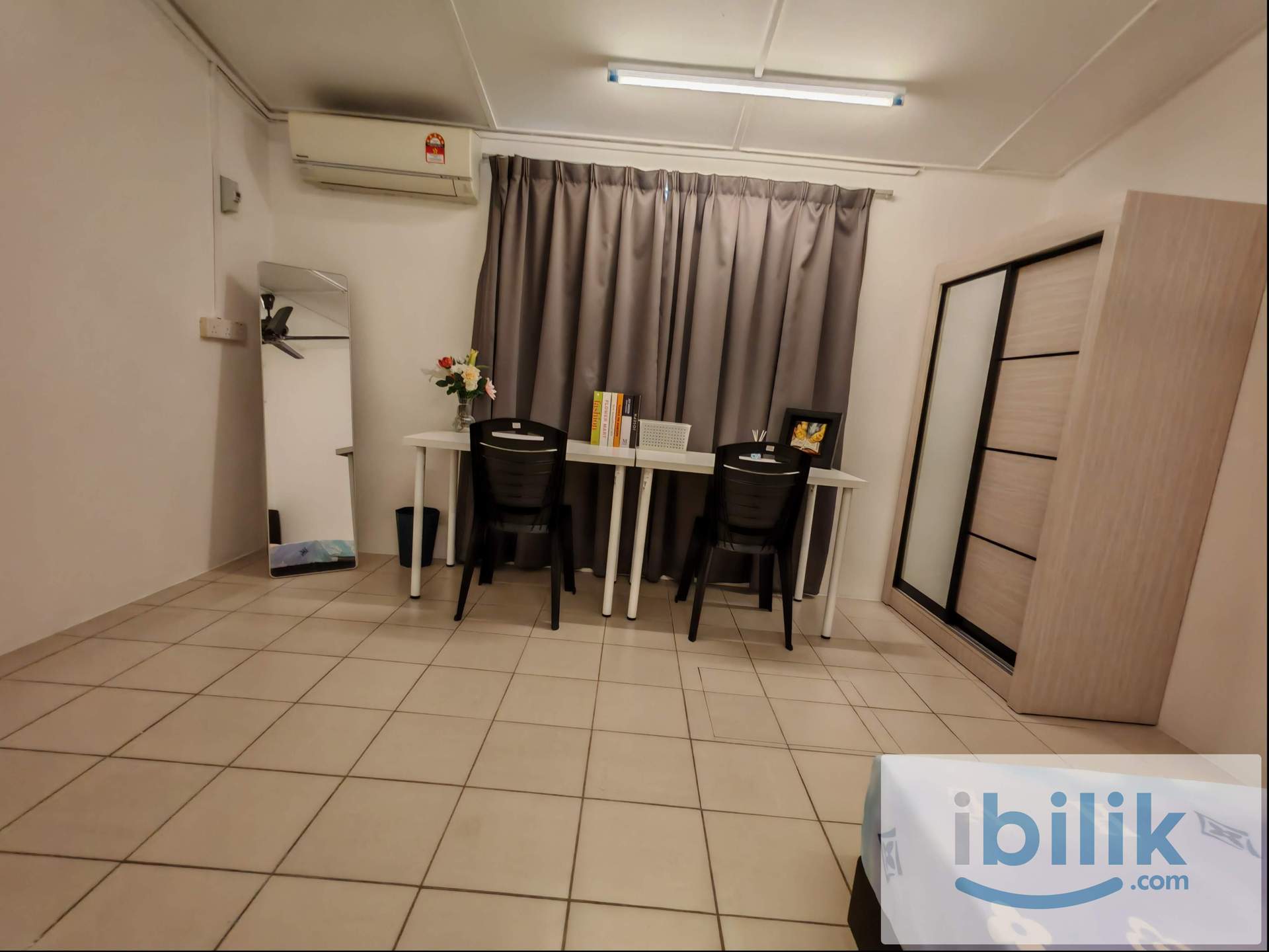 TARUMT Big Middle Bedroom.  - Image 3