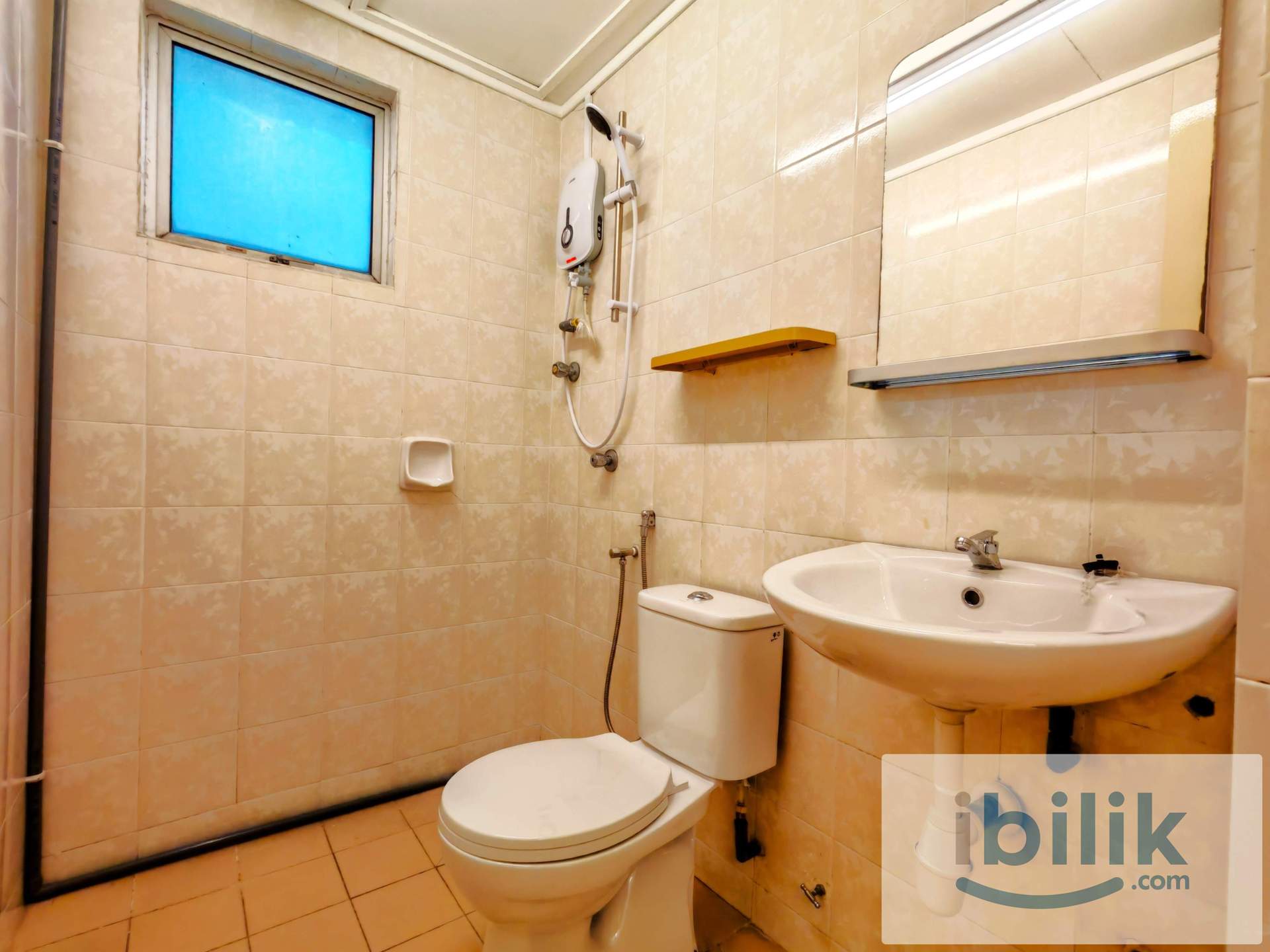 Ara Damansara Single Room. Nearby LRT. Free WiFi electricity  - Image 1