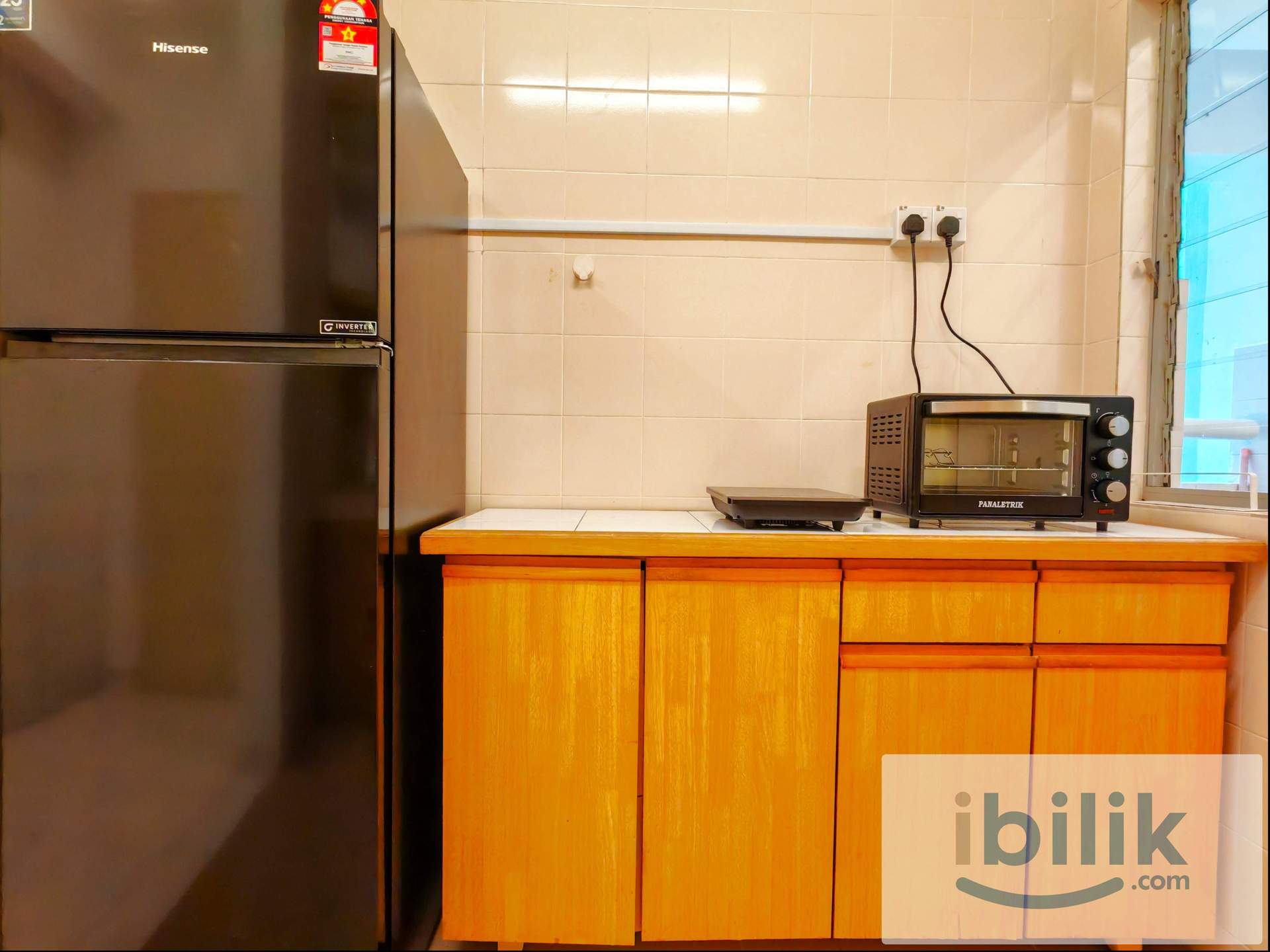 Ara Damansara Master Bedroom with Private Bathroom - Image 5