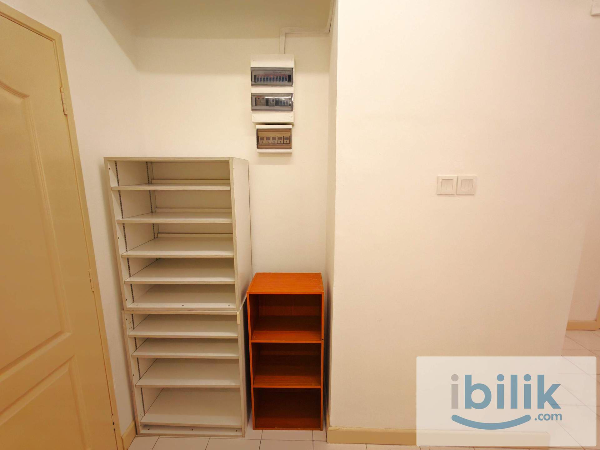Ara Damansara Master Bedroom with Private Bathroom. Nearby LRT. Free WiFi electricity  - Image 4