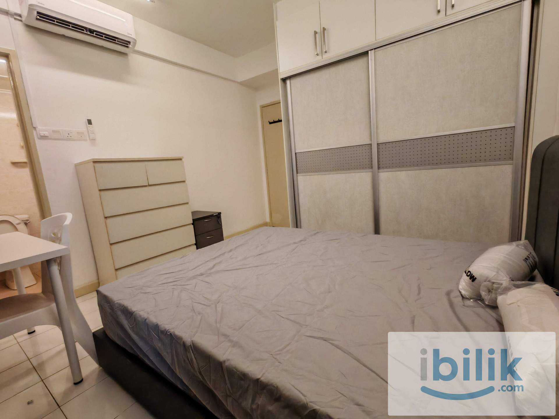 Ara Damansara Master Bedroom with Private Bathroom. Nearby LRT. Free WiFi electricity  - Image 7
