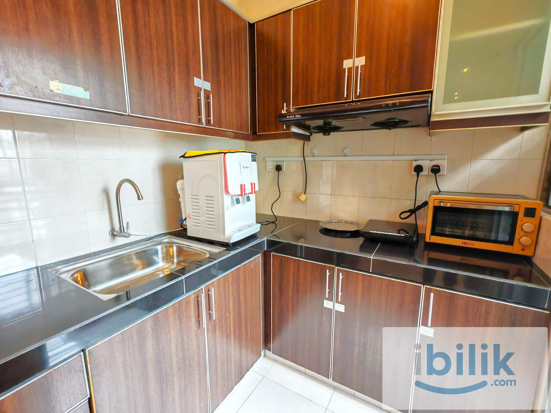 Subang Jaya Middle Bedroom. Free WiFi electricity.Nearby LRT - Image 4
