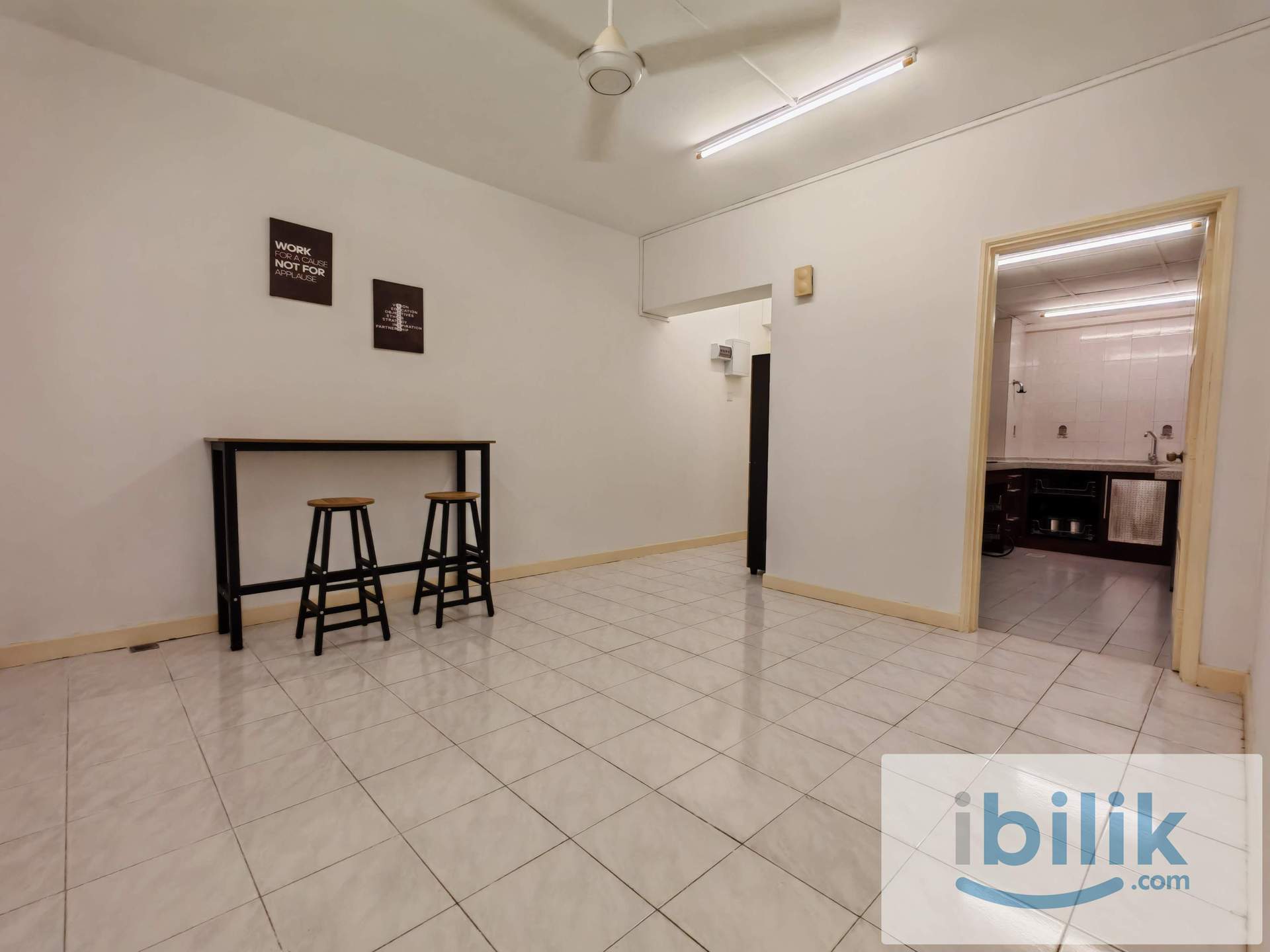 TTDI MIDDLE ROOM NEARBY MRT. Free WiFi electricity  - Image 7