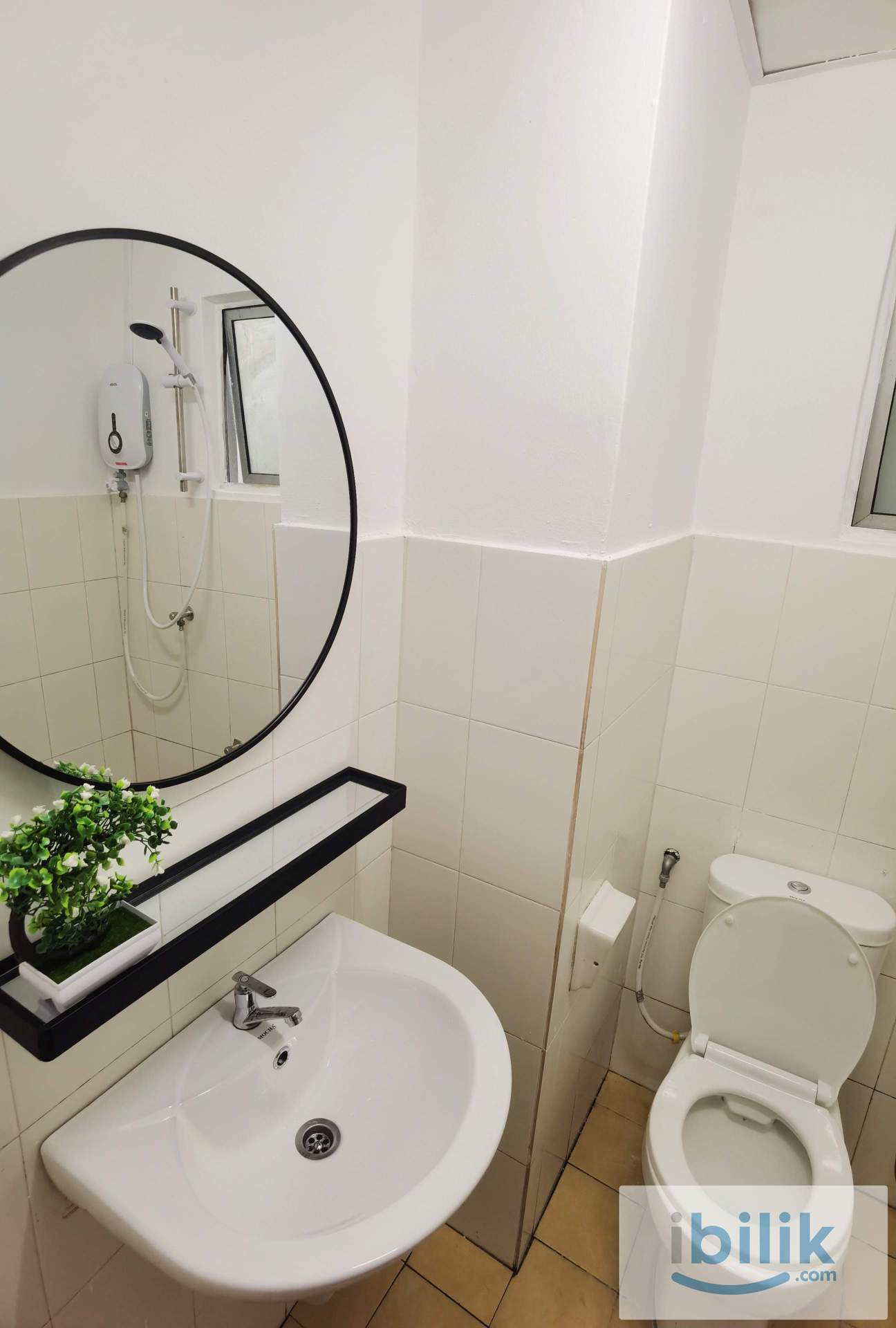 KL Cheras Studio with two bedrooms. Nearby LRT MRT. Free WiFi water - Image 6