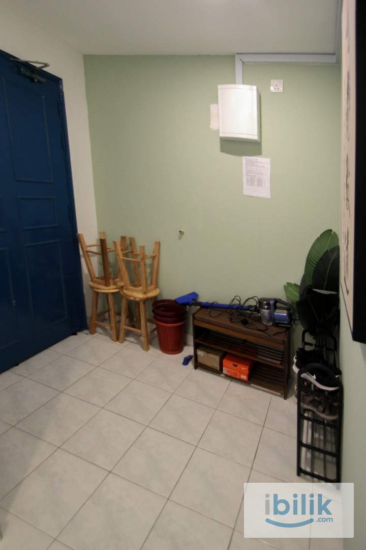 Queen Bedroom with Aircond @ Kenanga Point, Pudu near to Bukit Bintang, LRT & Monorail  - Image 3