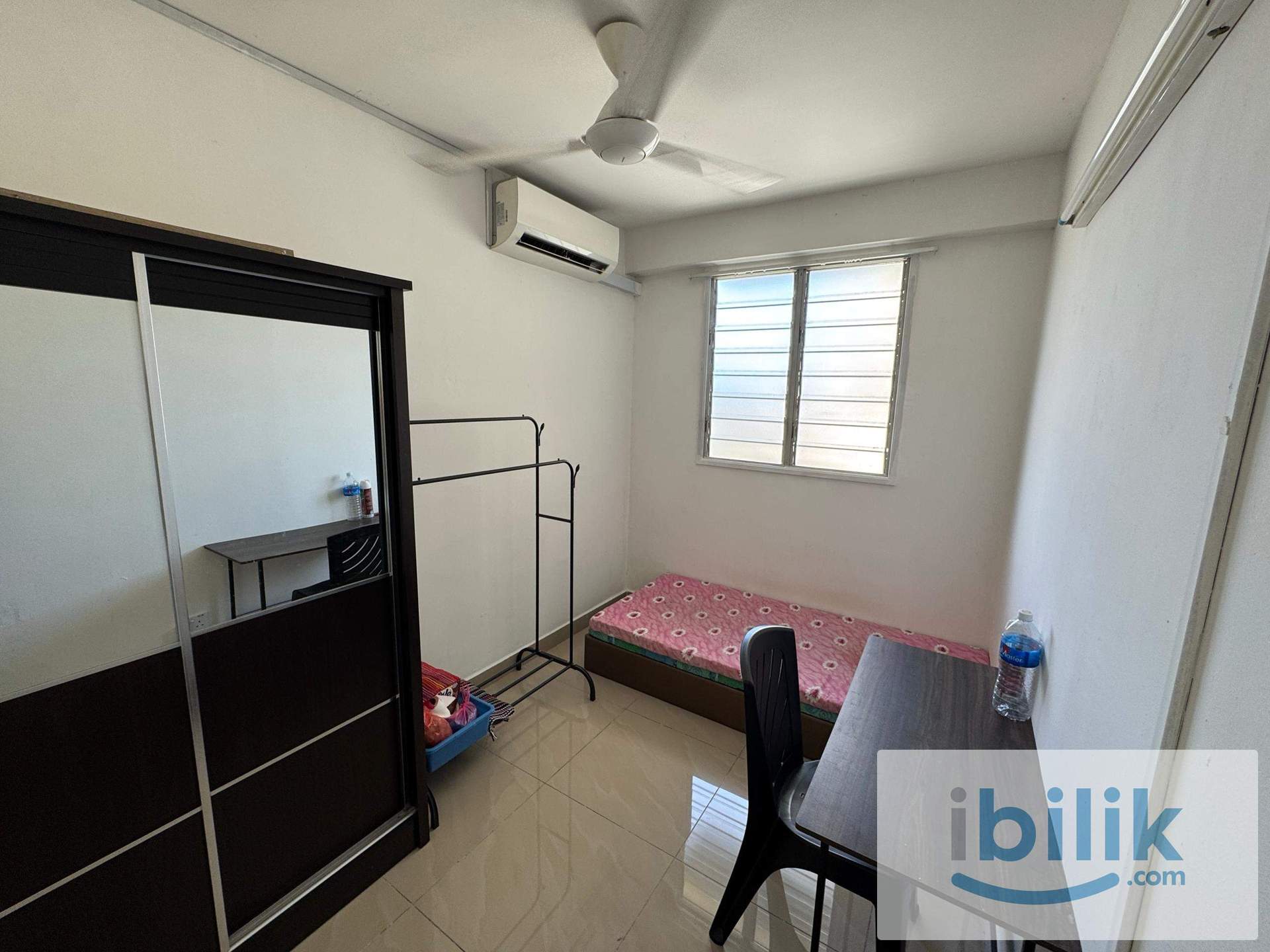 Single Room For Rent with Air cond and Wifi in Sri saujana Georgetown  - Image 1