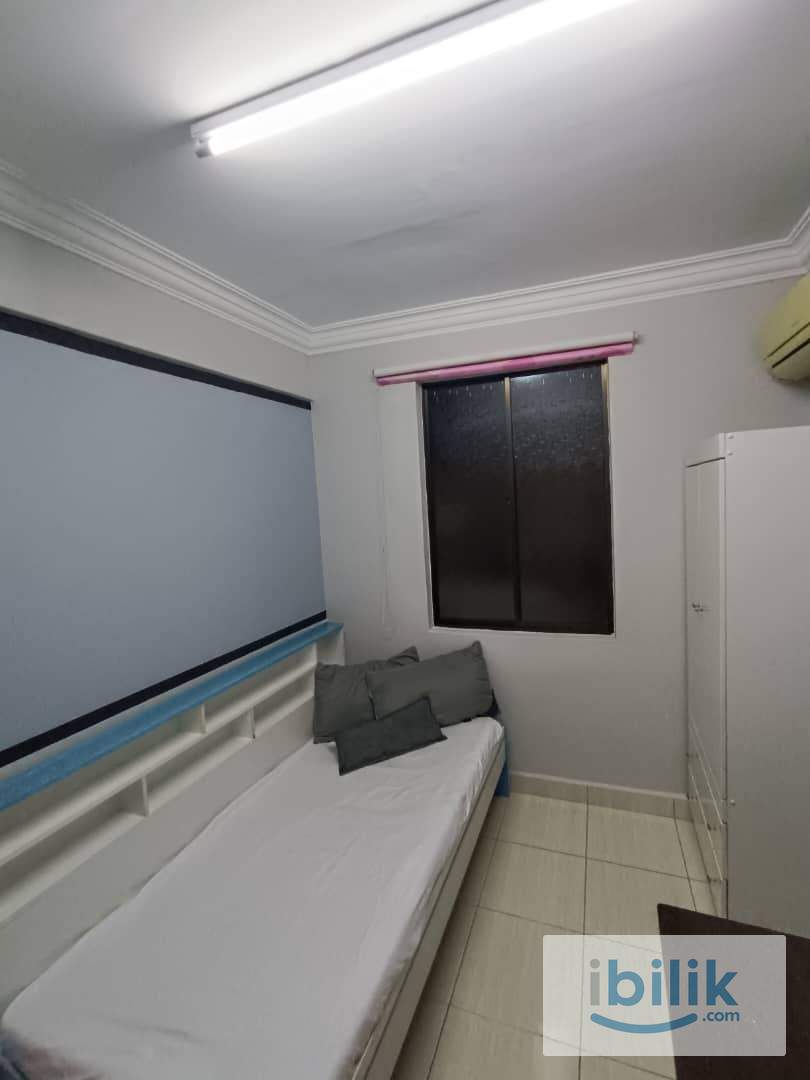 Single Bed with Air cond and Wifi in Serina Bay Condominium Jelutong Penang  - Image 5