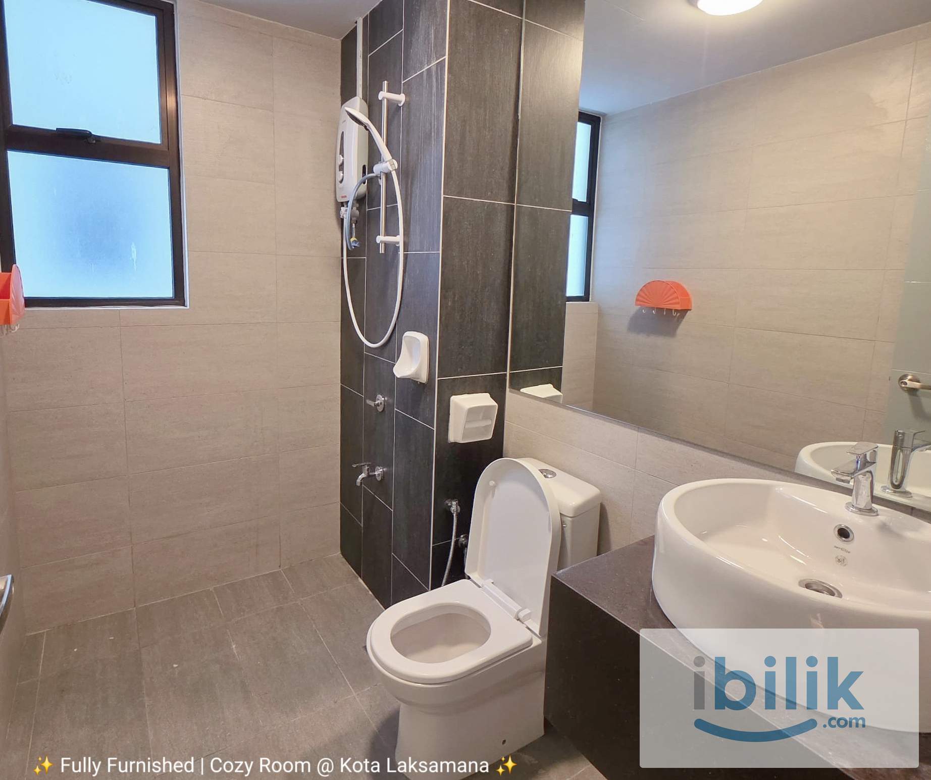 Admiral Residences - Master Room w/ Private Bathroom - Image 4
