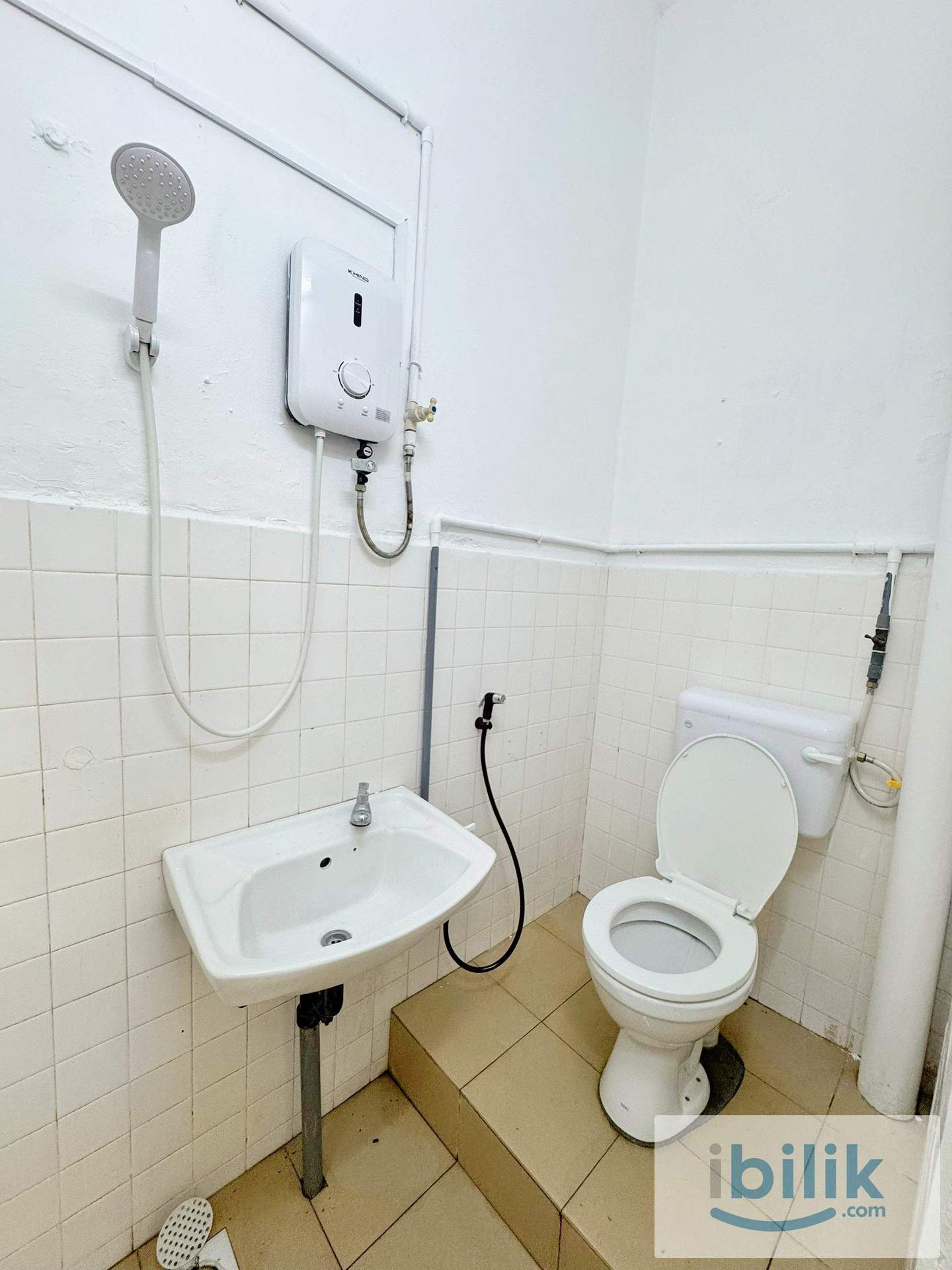 🌟 Looking for a convenient & comfortable room in Melaka? - Image 4