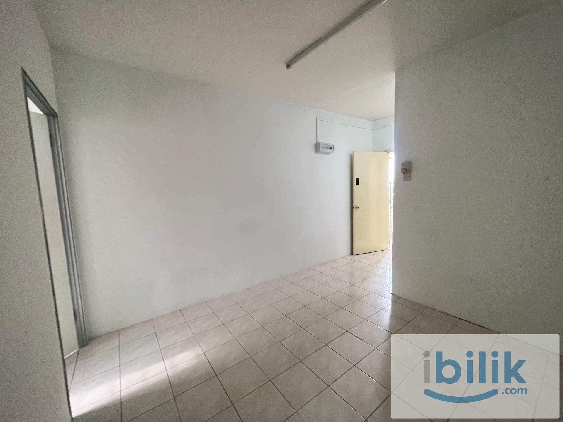 Puchong / Kinrara / bukit jalil, Masterroom with Toilet & utilities included - Image 4