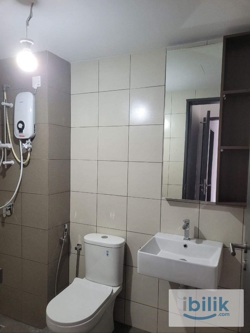 Luxury Low Density Female Single Room at D'Quince Residences - Image 2