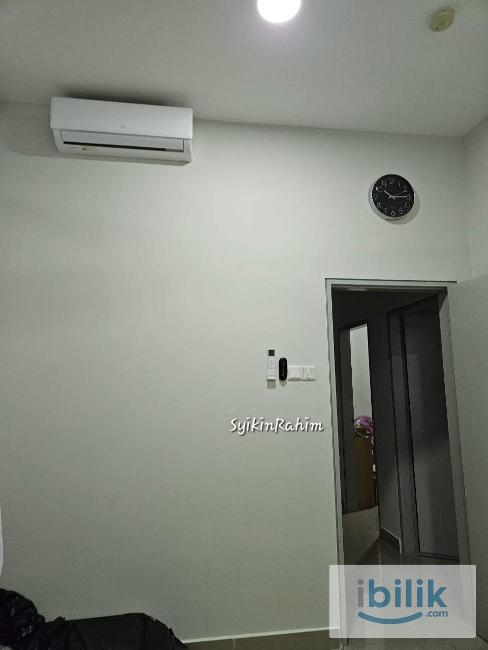 LBS Skylake Residence Medium Room with aircond - FEMALE ONLY - Image 3