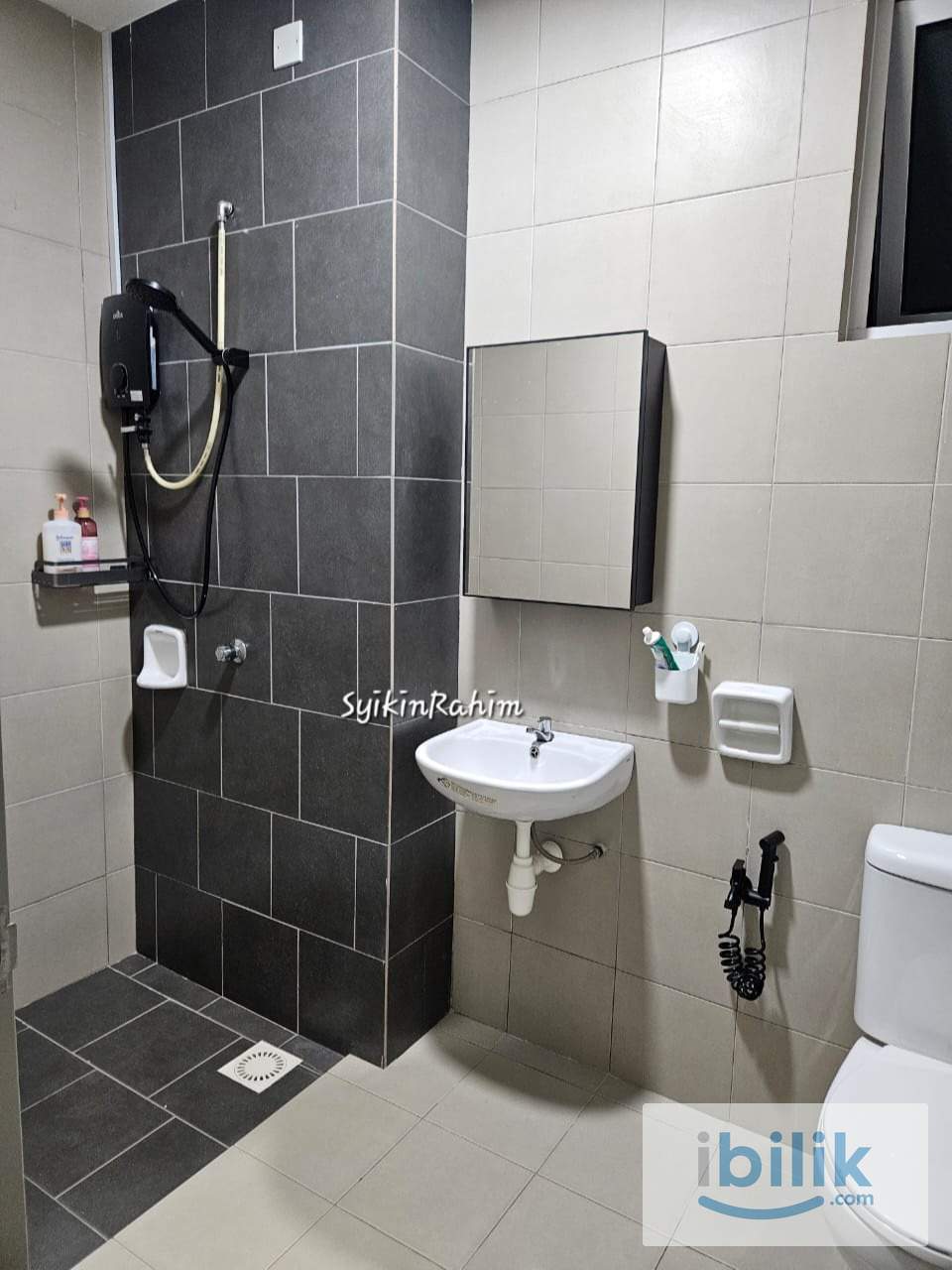 LBS Skylake Residence Medium Room with aircond - FEMALE ONLY - Image 6