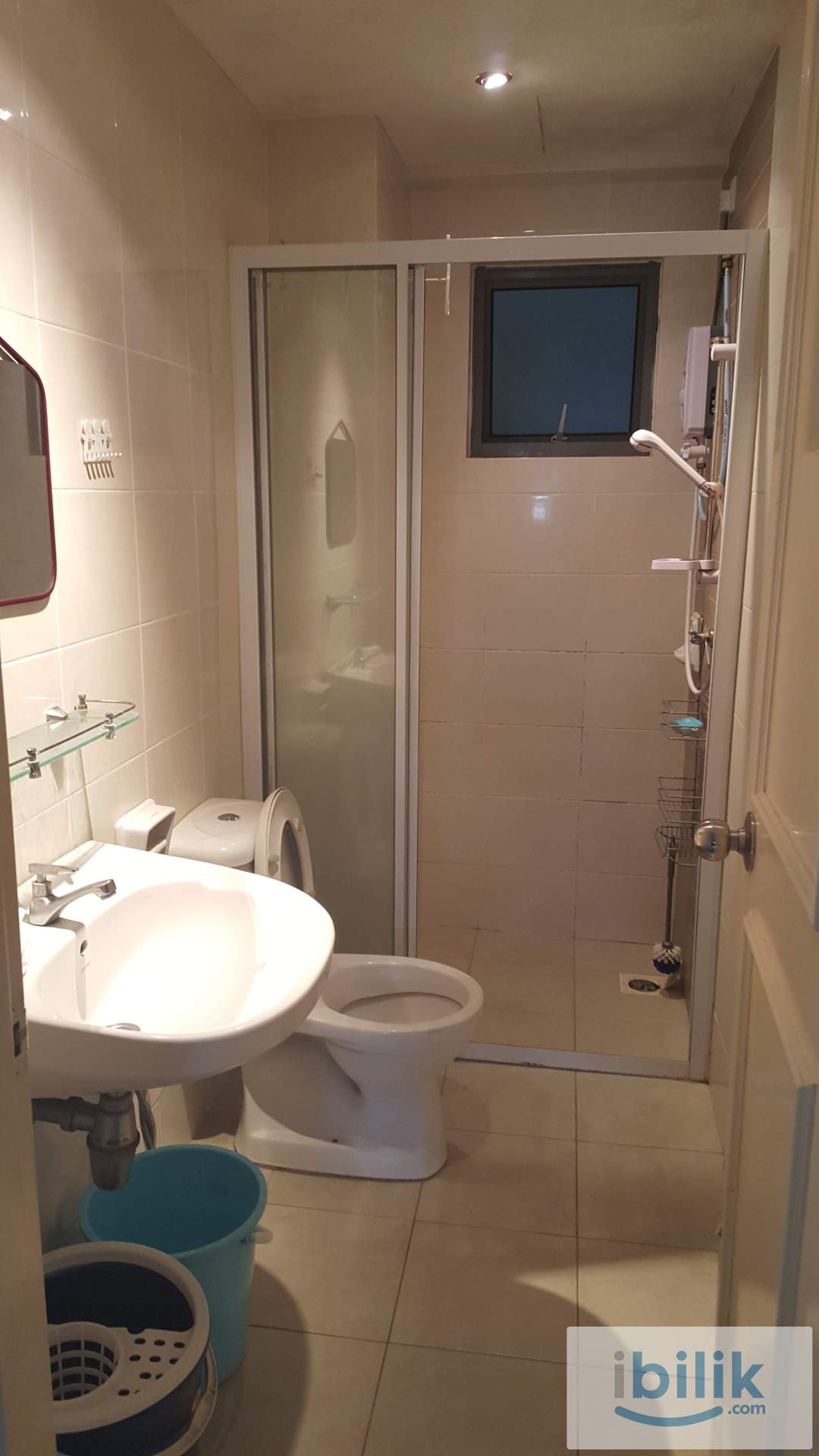 Middle bedroom for rent near MRT and LRT Maluri - Image 3