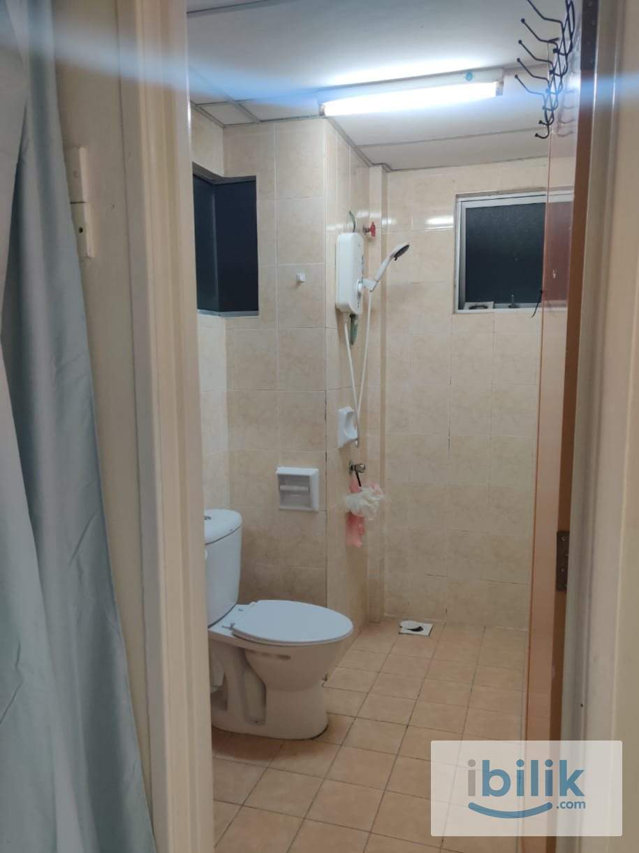 Wangsa Metroview master bedroom - Image 3