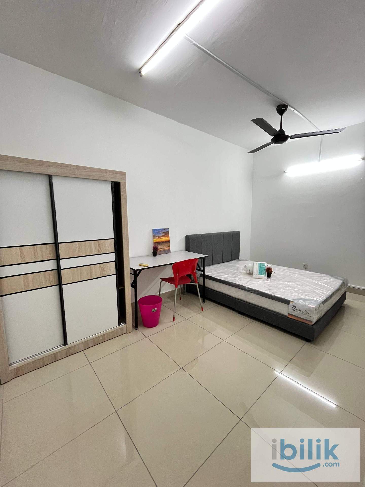 Medium Room For Female Unit Kota Damansara - Image 1