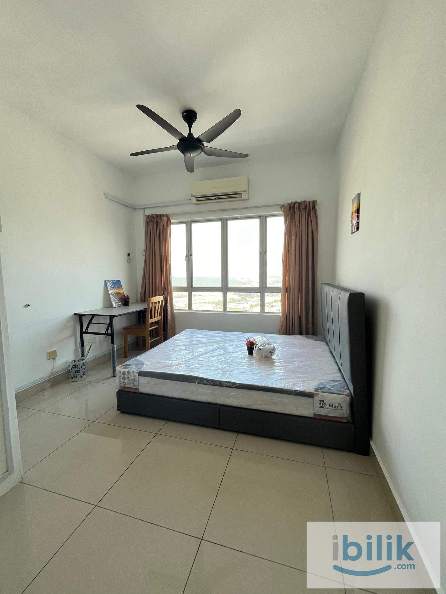 Medium Room For Male Unit Kota Damansara - Image 1