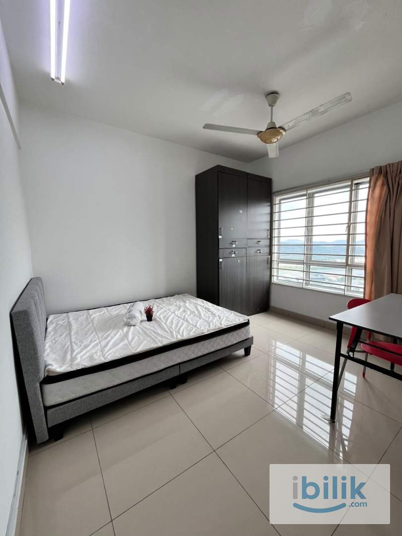 Master Room With Private Bathroom Female Unit Kota Damansara - Image 2