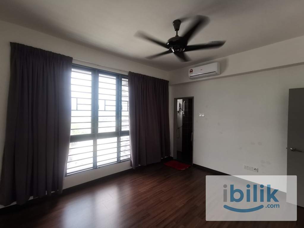 Master Room, Silk Sky - Image 2