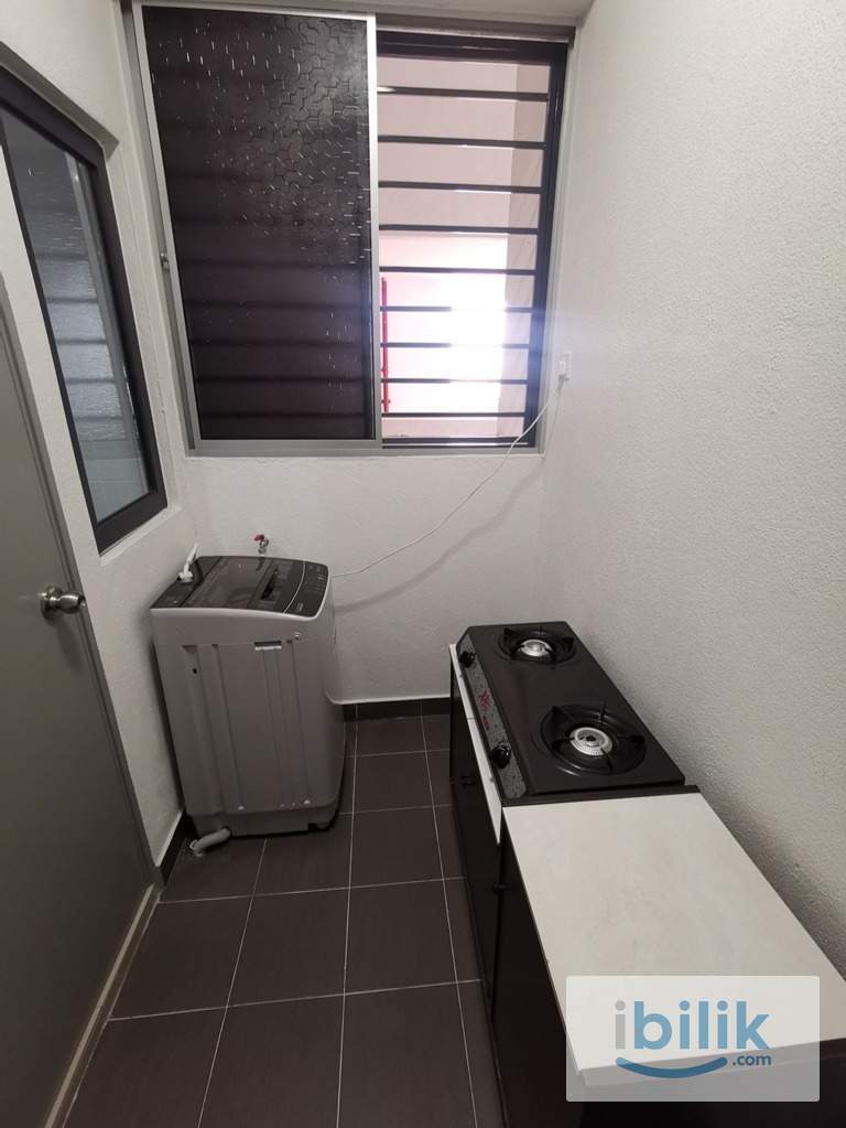 Master Room, Silk Sky - Image 9