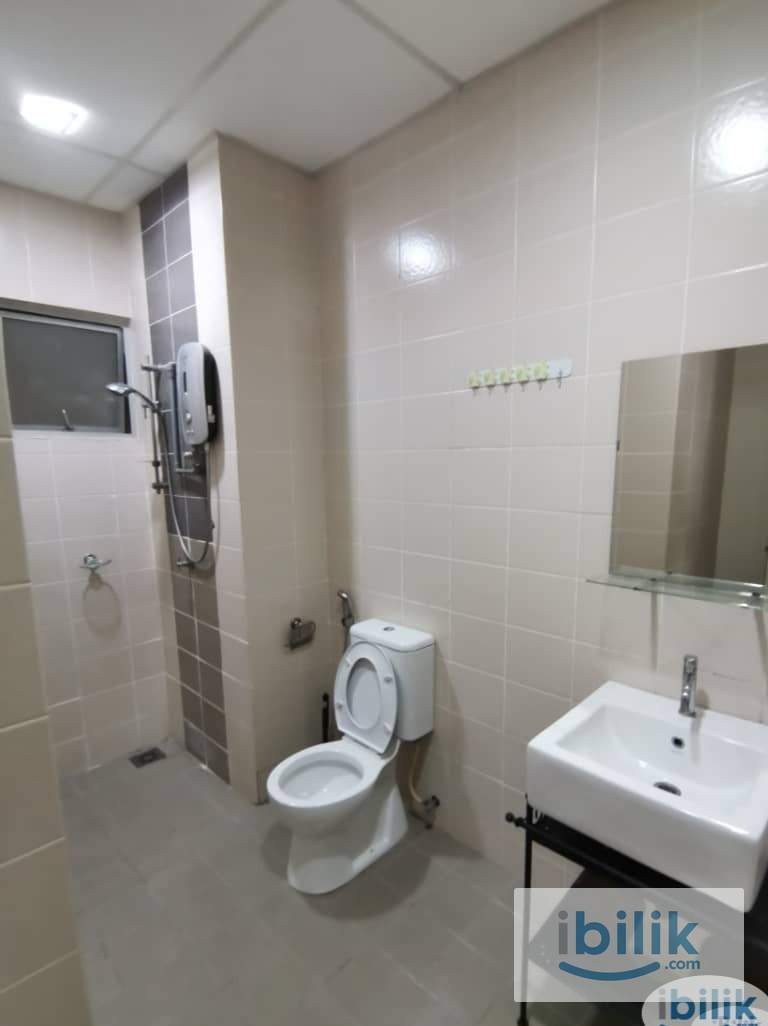 🏘️⭐[Golf View + Female Unit]🏘️⭐🏘️Master Room at I Residence, Kota Damansara🏘️⭐🏘️ - Image 1