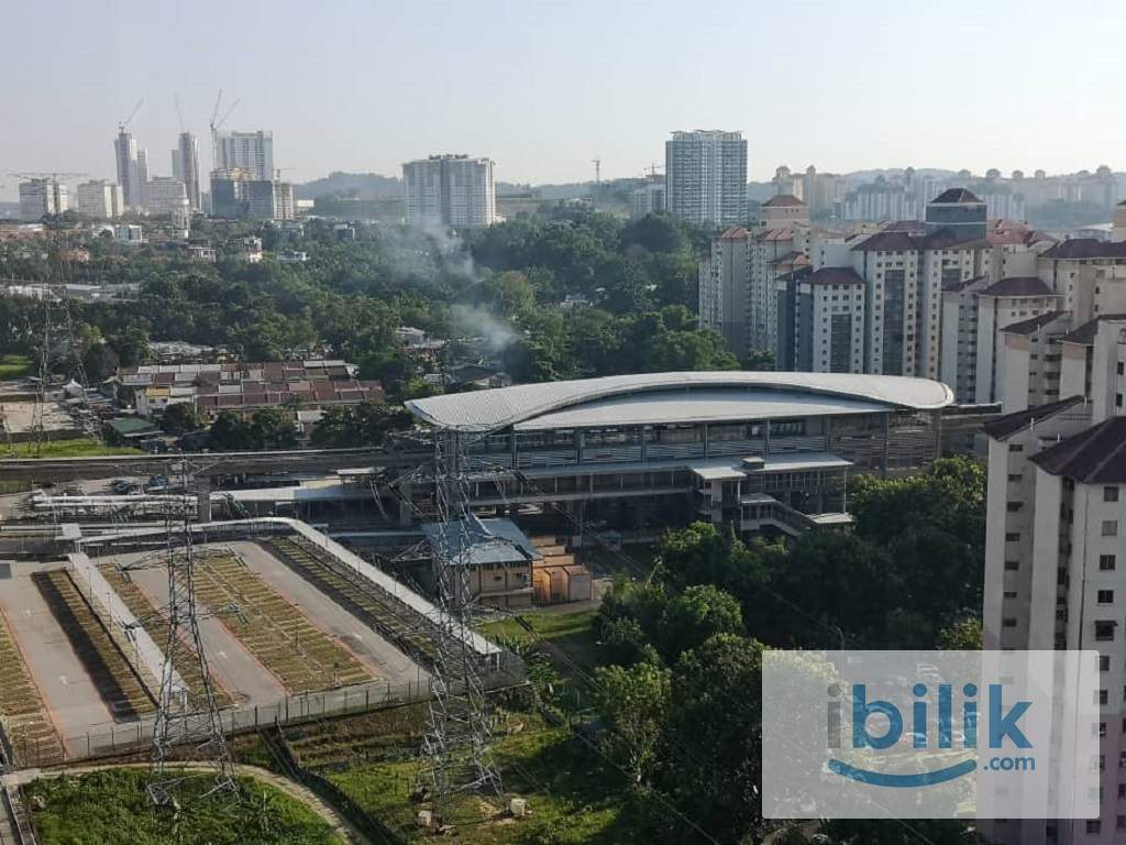 {Female Unit} Premium Furnished Middle Room at Casa Green with Covered Walkway to LRT Bukit Jalil - Image 5