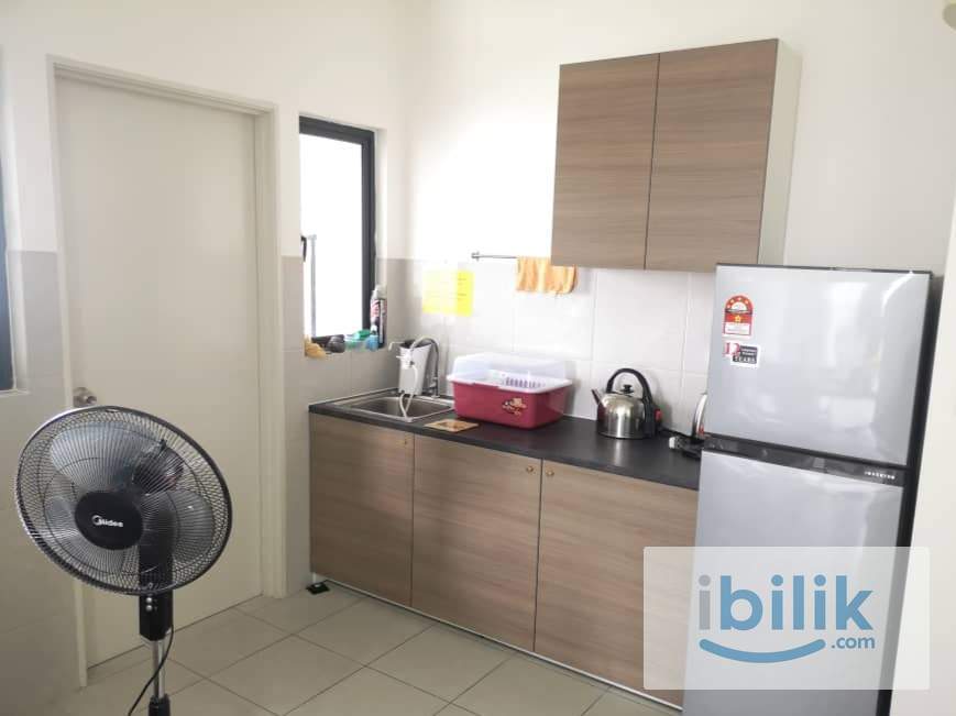 [Female House] Queen Bed at Casa Green, Bukit Jalil, Walking distance to LRT Station, near APU, IMU & Pavilion 2 - Image 4