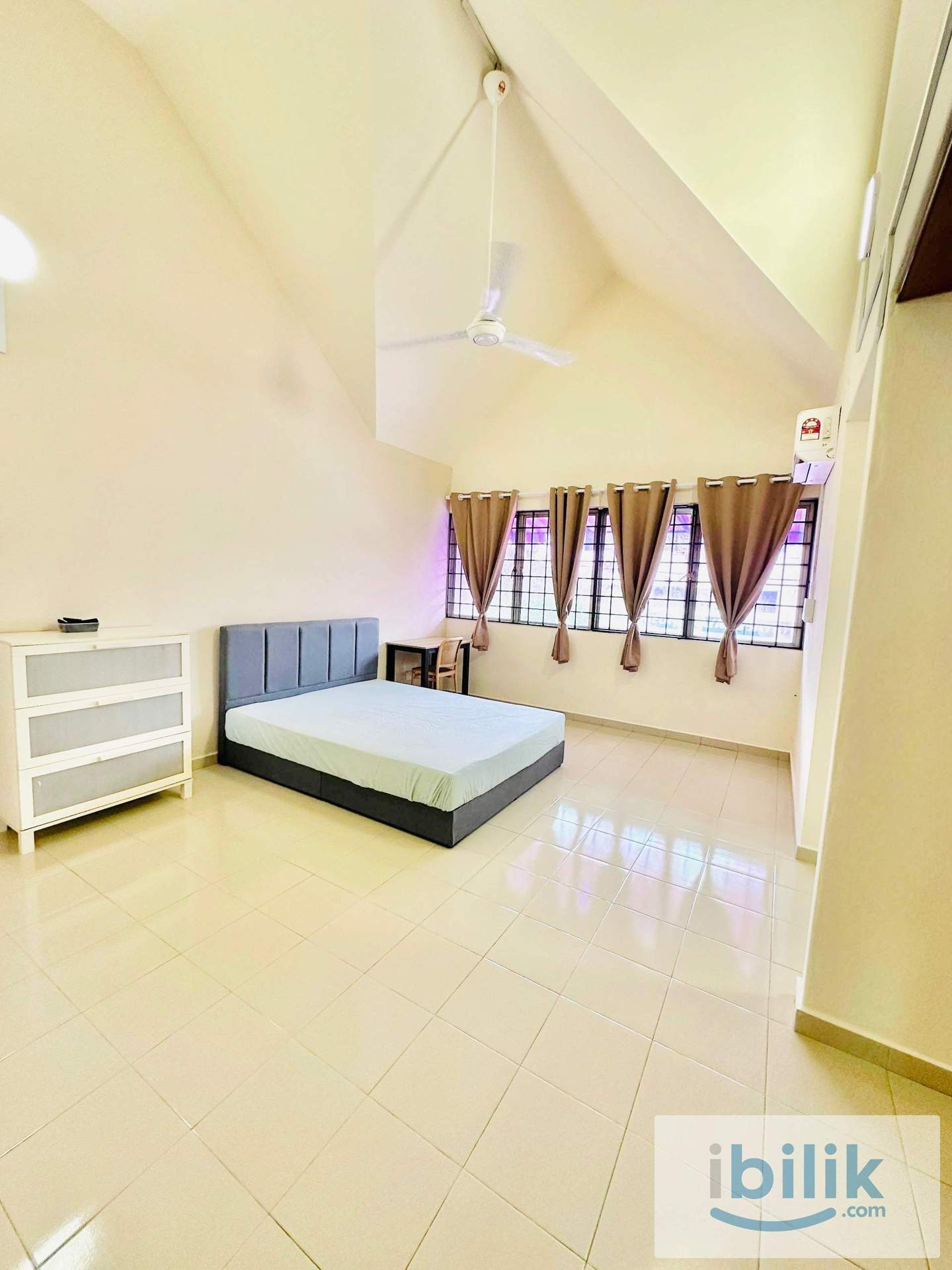 SS 26 Taman Mayang Master room  - Image 1