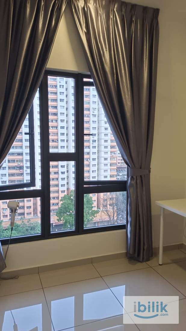 🏠 Middle Room for Rent – D’Cosmos Residences @ Central Park, Damansara Perdana (No Car Park)  - Image 1