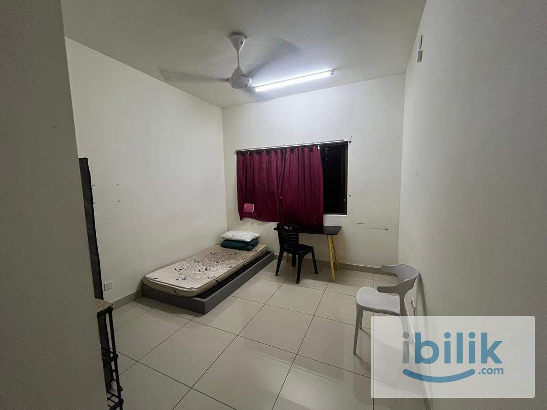 Master room with own toilet ( kajang - residensi zamrud ) - Image 3