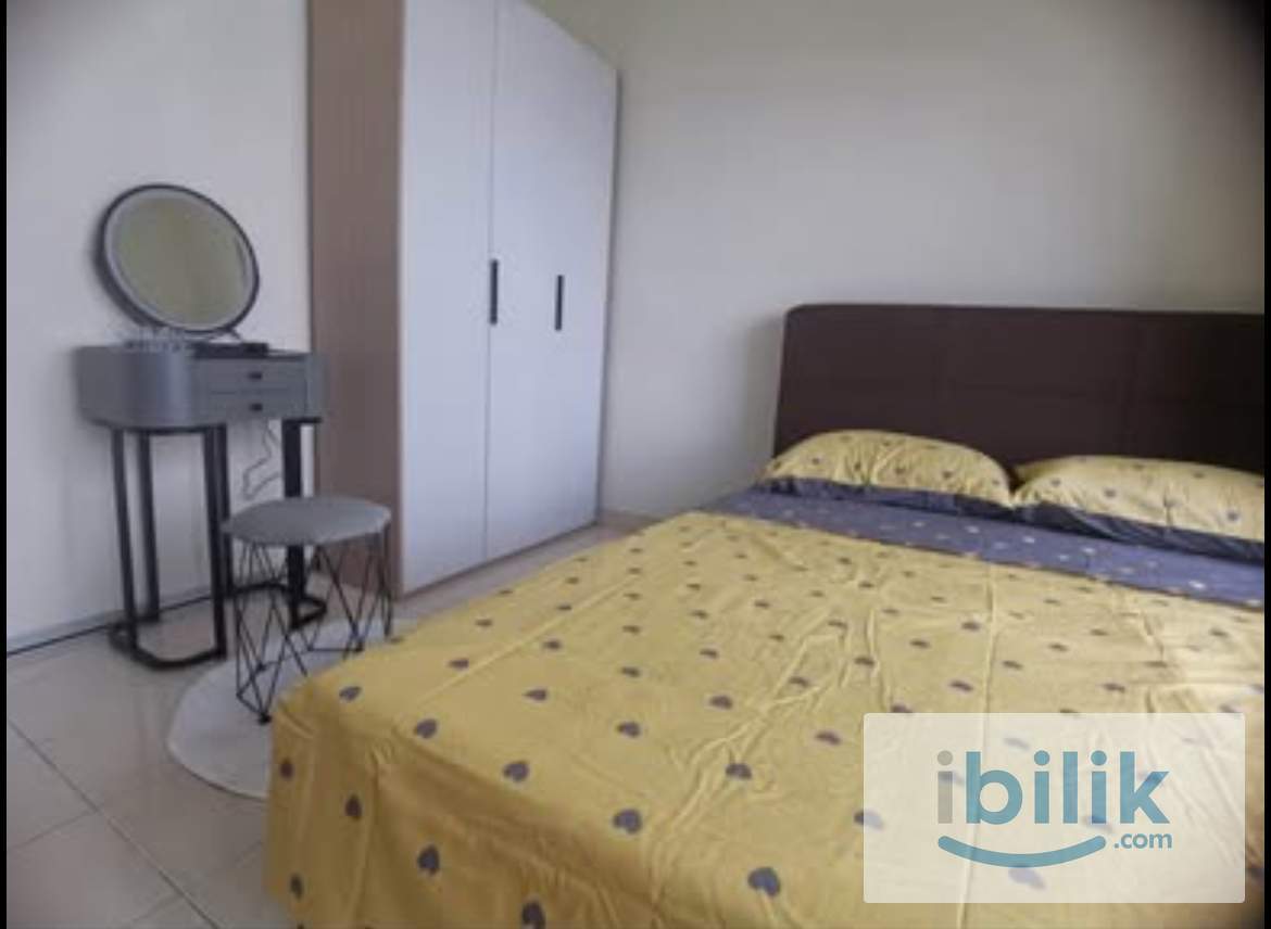 Comfy balcony room for rent at suriaMas condo sunway - Image 1