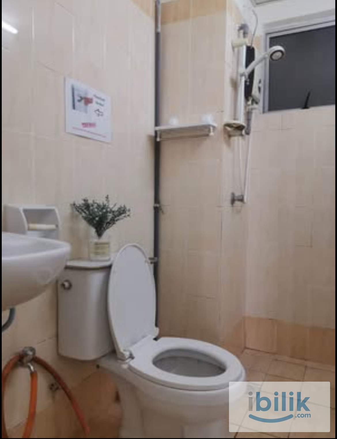 Comfy balcony room for rent at suriaMas condo sunway - Image 3