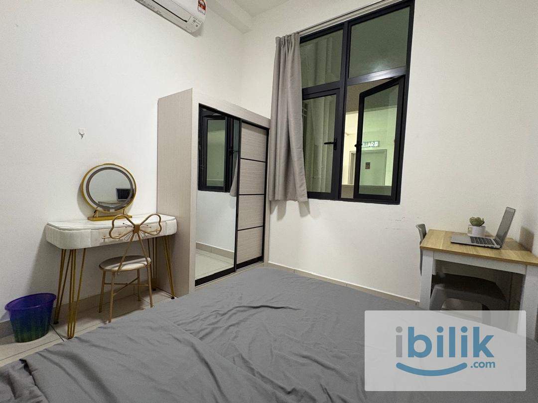 Comfy middle room for rent at verando residence  - Image 5