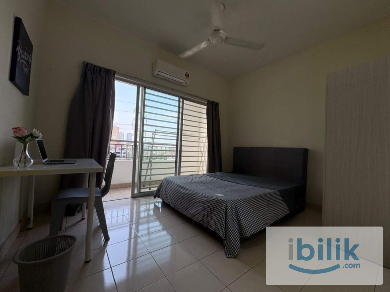 (Female unit)Comfy balcony room for rent at suriaMas condo sunway - Image 3