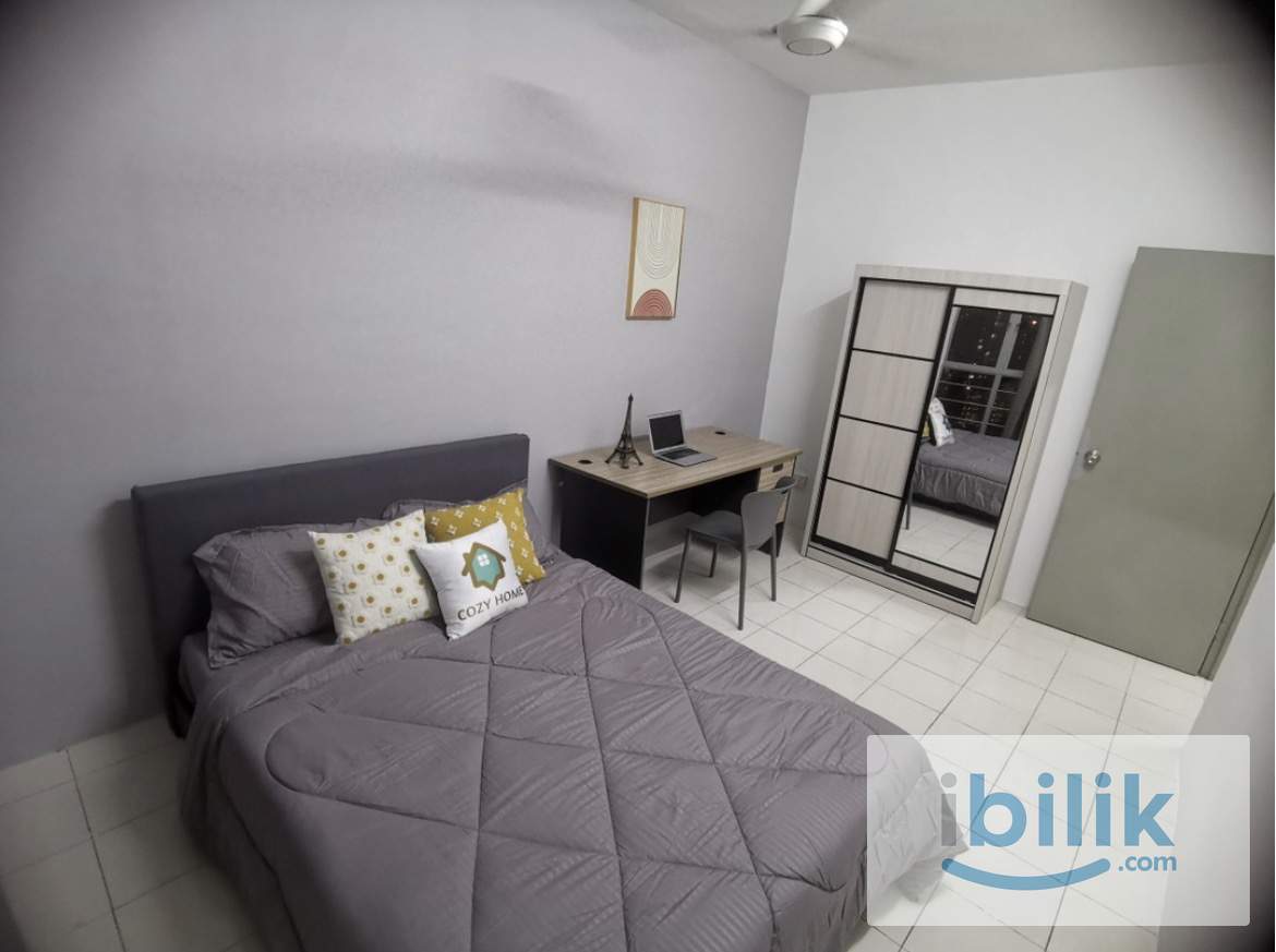 Comfy master room for rent at Residensi Laguna  - Image 1