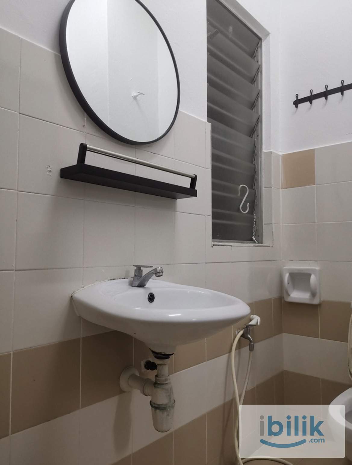 Comfy single room for rent at Residensi laguna - Image 6