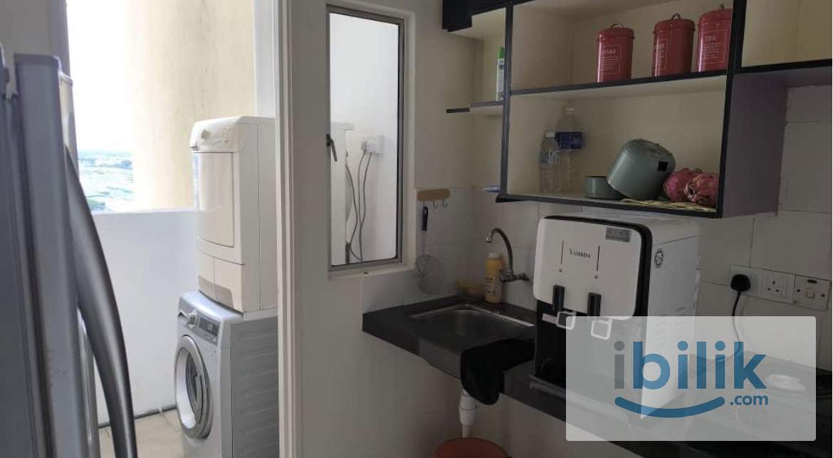 (Female unit)Comfy middle room for rent at casa subang - Image 2