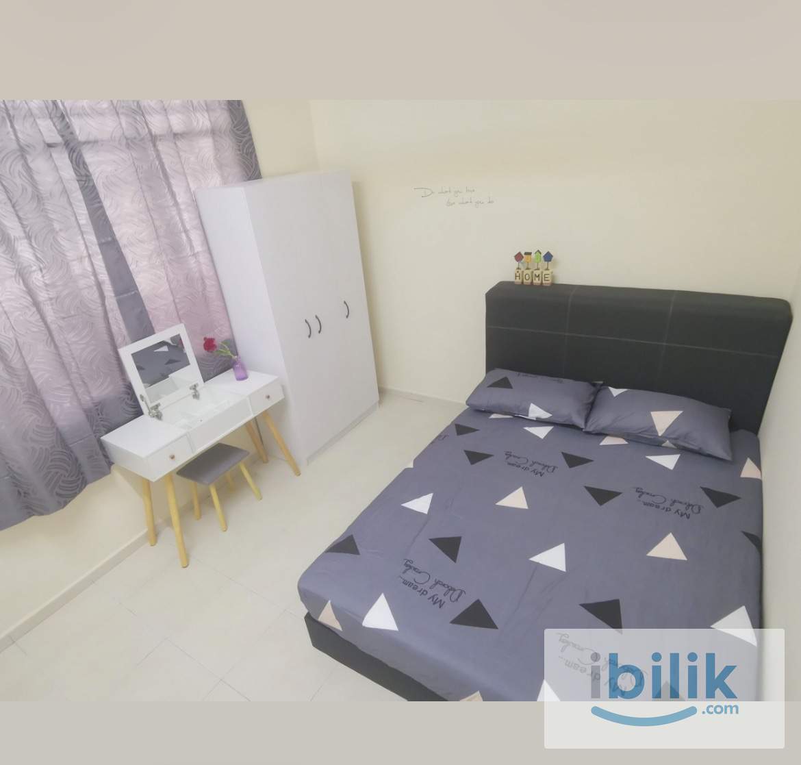 Comfy middle room for rent at mentari court 1 - Image 2