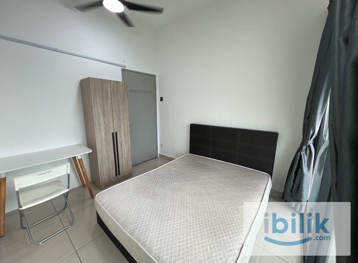 Comfy balcony room for rent at verando residence  - Image 1