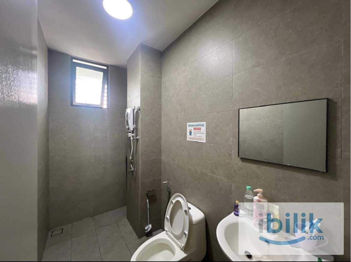 Comfy balcony room for rent at verando residence  - Image 5